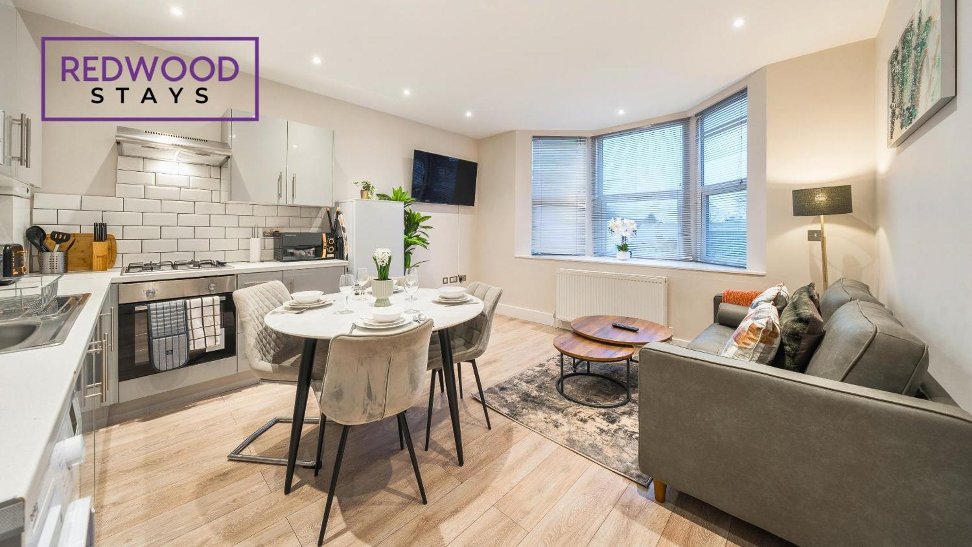 Newly Refurbished Everest Lodge Serviced Apartments For Contractors & Families, Free Wifi & Netflix By Redwood Stays Farnborough  Dış mekan fotoğraf