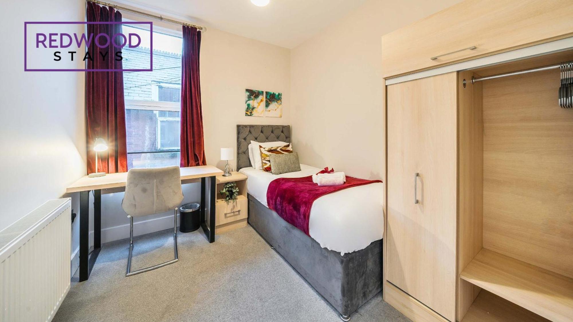 Newly Refurbished Everest Lodge Serviced Apartments For Contractors & Families, Free Wifi & Netflix By Redwood Stays Farnborough  Dış mekan fotoğraf